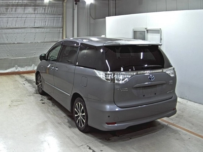 TOYOTA ESTIMA HYBRID