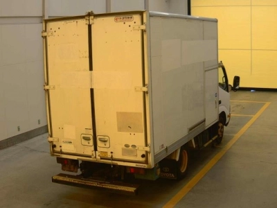 TOYOTA DYNA