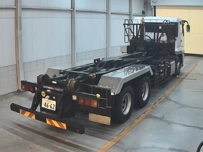 MITSUBISHI FUSO