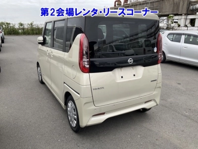 NISSAN ROOX