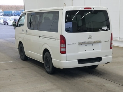 TOYOTA REGIUS ACE