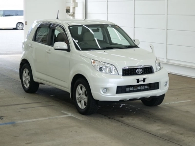 TOYOTA RUSH