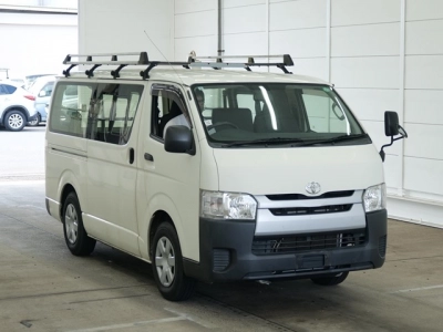 TOYOTA REGIUS ACE