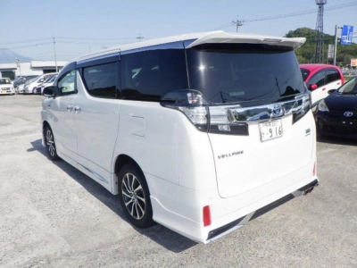 TOYOTA VELLFIRE HYBRID