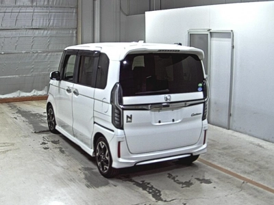 HONDA N BOX CUSTOM