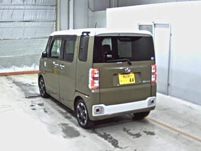 DAIHATSU WAKE