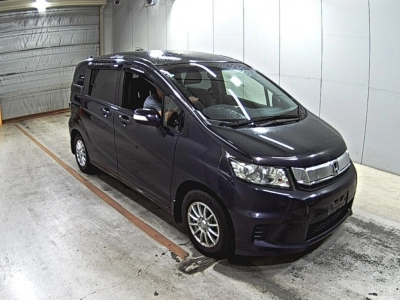 HONDA FREED SPIKE