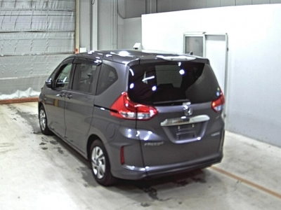 HONDA FREED + HYBRID