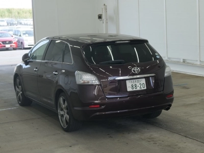 TOYOTA MARK X ZIO