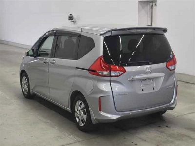 HONDA FREED HYBRID