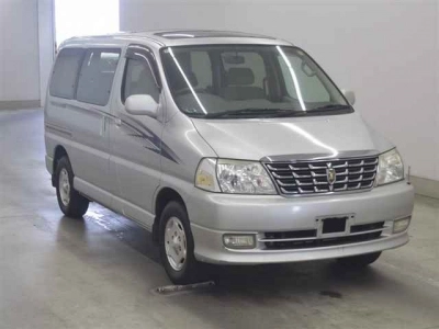 TOYOTA GRAND HIACE