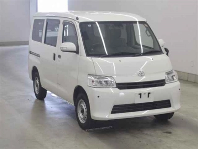 TOYOTA TOWN ACE VAN