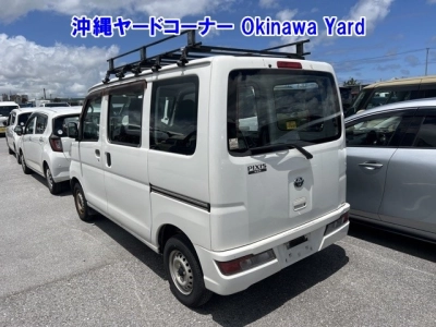 TOYOTA PIXIS VAN