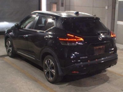 NISSAN KICKS