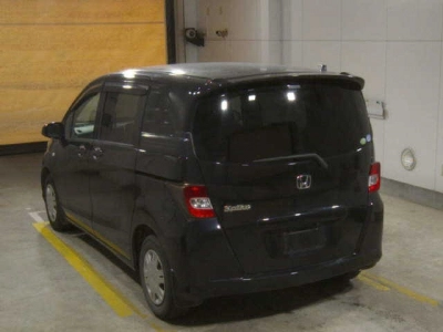 HONDA FREED SPIKE