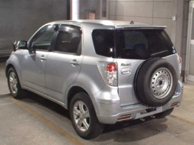 TOYOTA RUSH