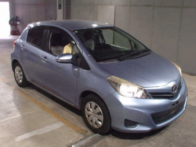 TOYOTA VITZ