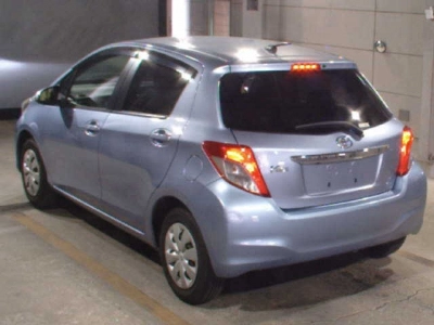 TOYOTA VITZ