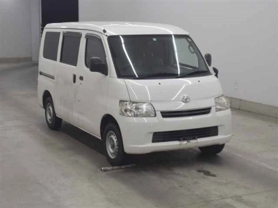 TOYOTA TOWN ACE VAN