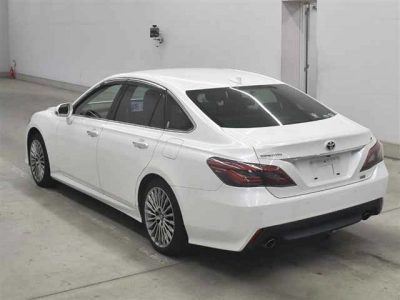 TOYOTA CROWN HYBRID