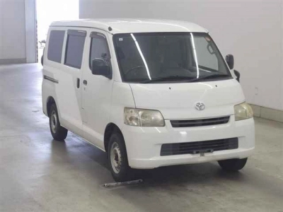 TOYOTA TOWN ACE VAN
