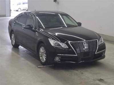 TOYOTA CROWN HYBRID