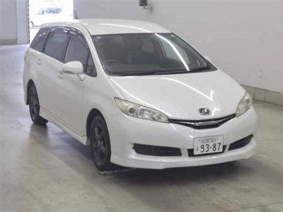 TOYOTA WISH