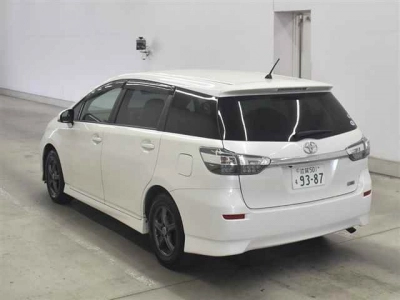 TOYOTA WISH