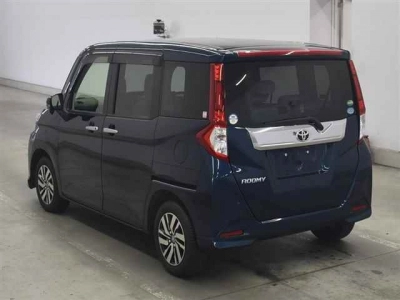 TOYOTA TANK