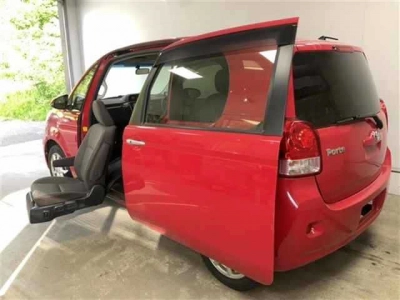 TOYOTA PORTE