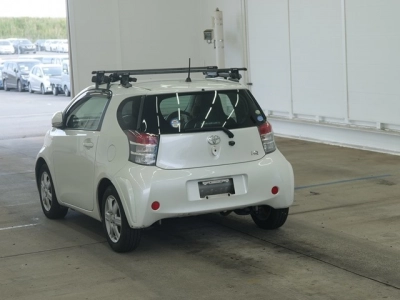 TOYOTA IQ