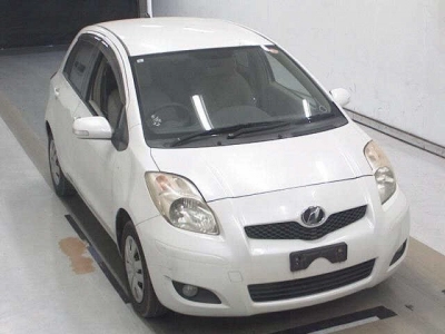 TOYOTA VITZ