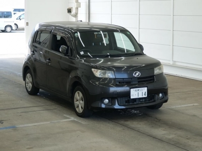 TOYOTA BB