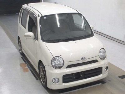 DAIHATSU MOVE LATTE