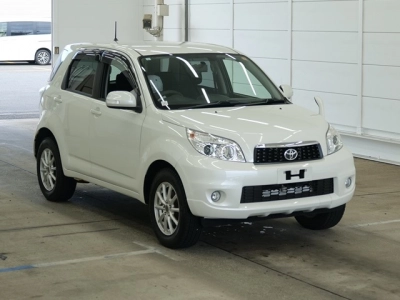 TOYOTA RUSH