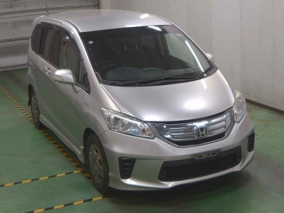 HONDA FREED SPIKE