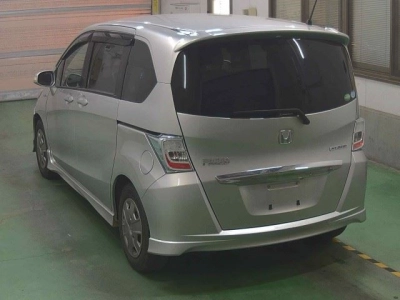 HONDA FREED SPIKE