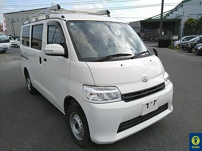 TOYOTA TOWN ACE VAN
