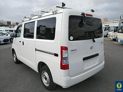 TOYOTA TOWN ACE VAN