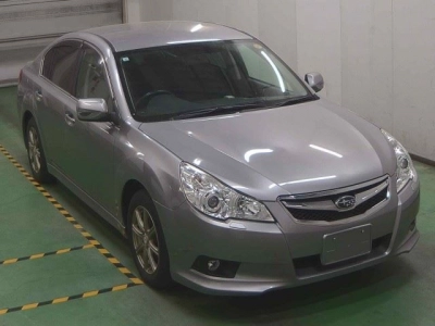 SUBARU LEGACY B4