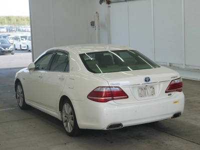 TOYOTA CROWN HYBRID