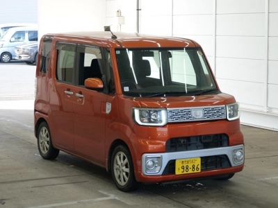 DAIHATSU WAKE