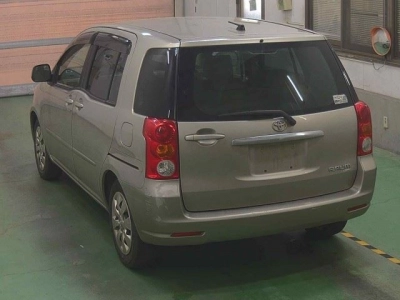 TOYOTA RAUM