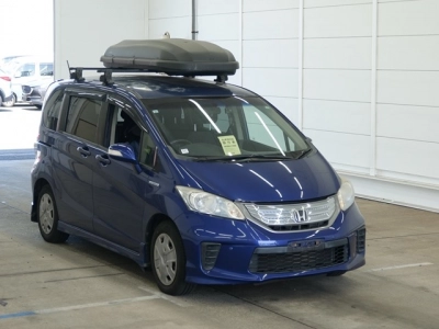 HONDA FREED HYBRID