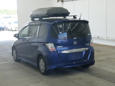 HONDA FREED HYBRID