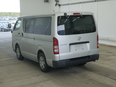 TOYOTA REGIUS ACE