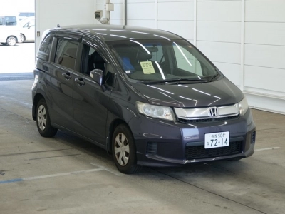 HONDA FREED SPIKE