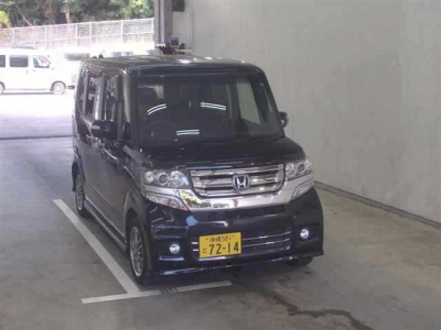 HONDA N BOX CUSTOM