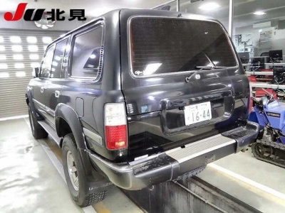TOYOTA LAND CRUISER