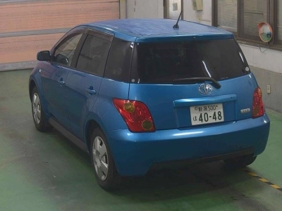 TOYOTA IST
